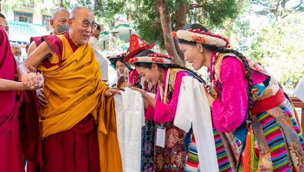 Далай лама: фильм о духовном лидере тибетских буддистов